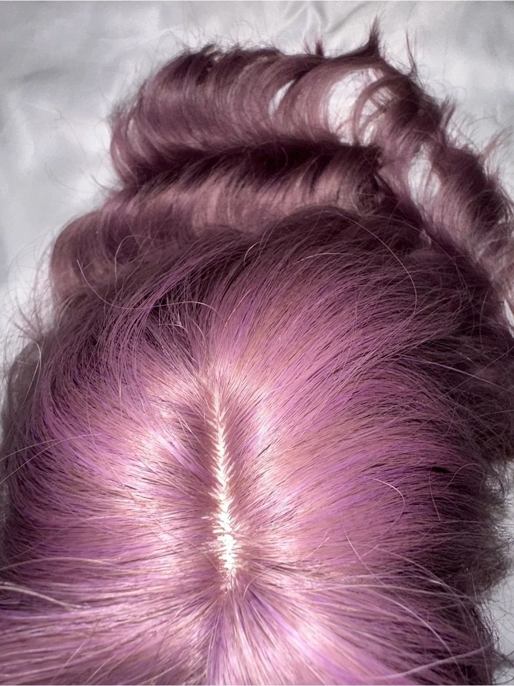 NWOT short wavy wig in a muted dusty mauve/purple shade cosplay